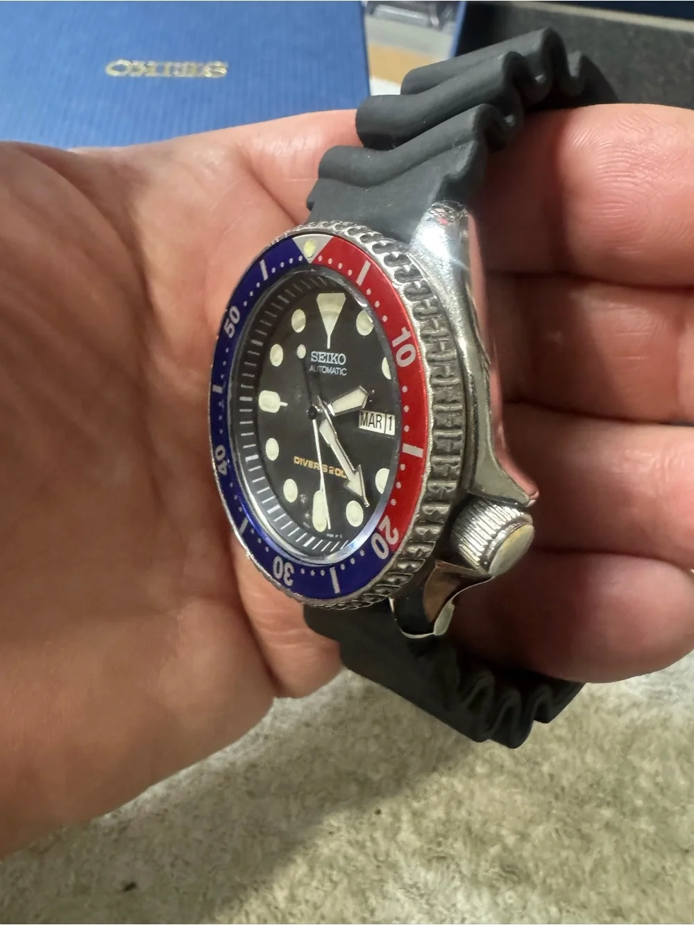 #192 Seiko Diver's Watch - Black Dial with Blue & Red Bezel